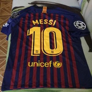 Men’s soccer ⚽️ shirt.